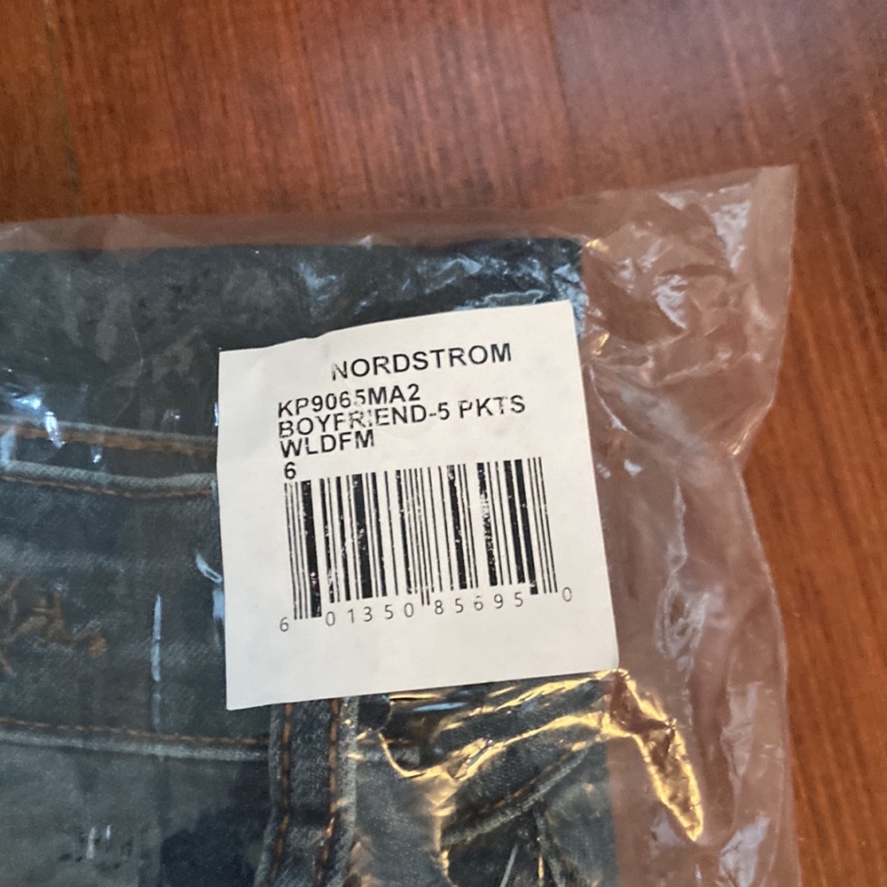Kut from the Kloth Boyfriend Straight Leg (Wildflower Wash)- size 6 NWT - Picture 3 of 10
